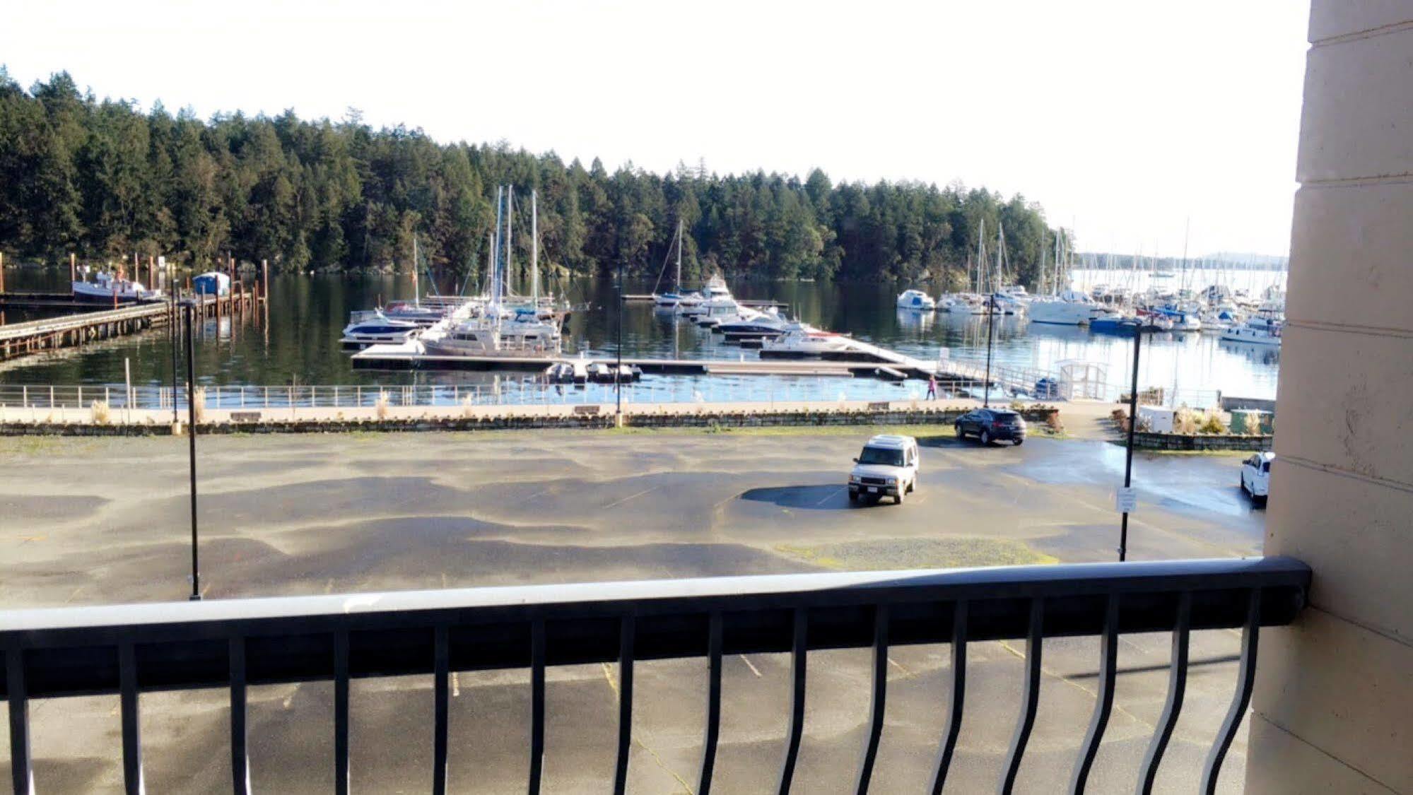 The Waterfront Suites And Marina Nanaimo Exterior foto